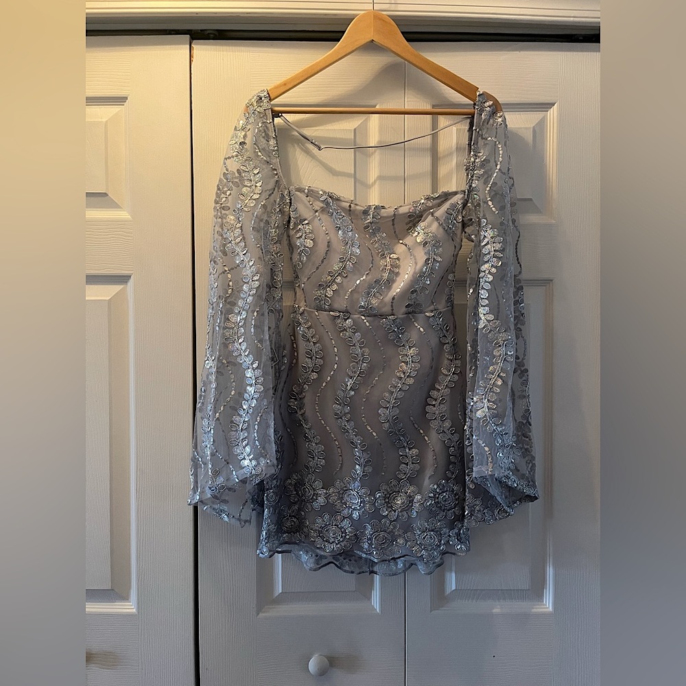 Lucy in the Sky Vida Sequin Flare Sleve Dress in Silver